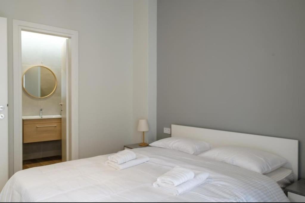 Modern Pangrati Flat! Apartment Athens Exterior photo